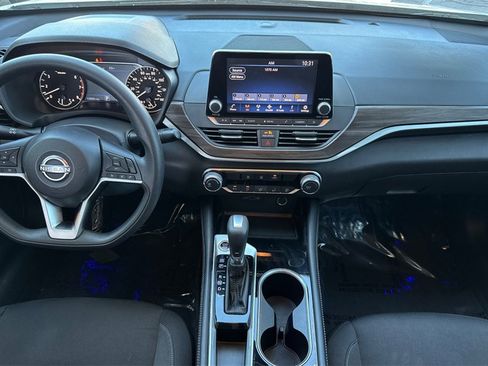 Used 2023 Nissan Altima 2.5 SV image 18