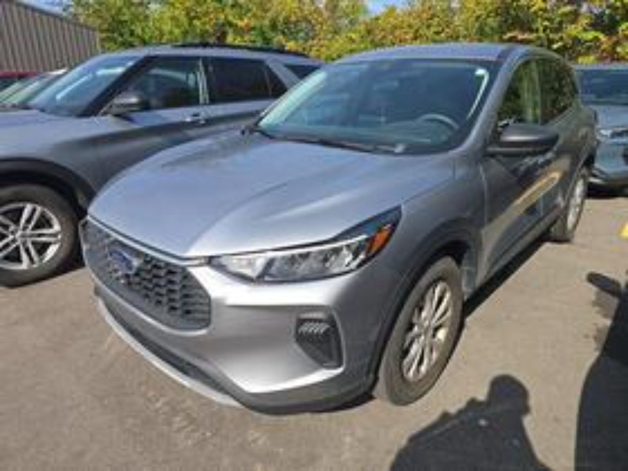 Used 2023 Ford Escape Active AWD/4WD image 2