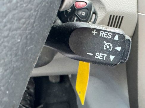 Used 2012 Toyota Corolla LE FWD image 31