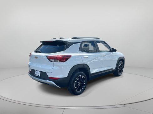 Used 2023 Chevrolet TrailBlazer LT image 3