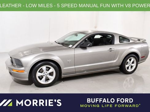 Used 2009 Ford Mustang GT Premium RWD image 1