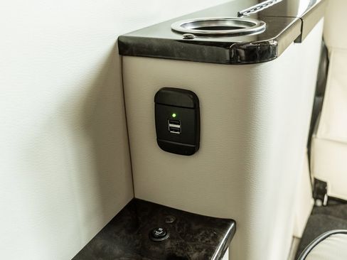 Used 2022 Mercedes-Benz Sprinter 3500 image 27