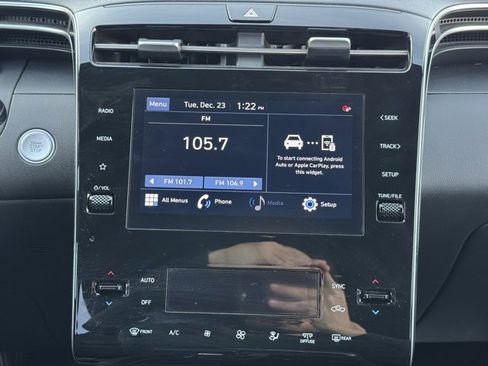 Used 2022 Hyundai Santa Cruz SEL Premium image 3