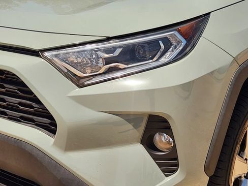 Used 2021 Toyota RAV4 XLE Premium AWD/4WD image 6