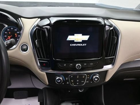 Used 2022 Chevrolet Traverse LT AWD/4WD image 23