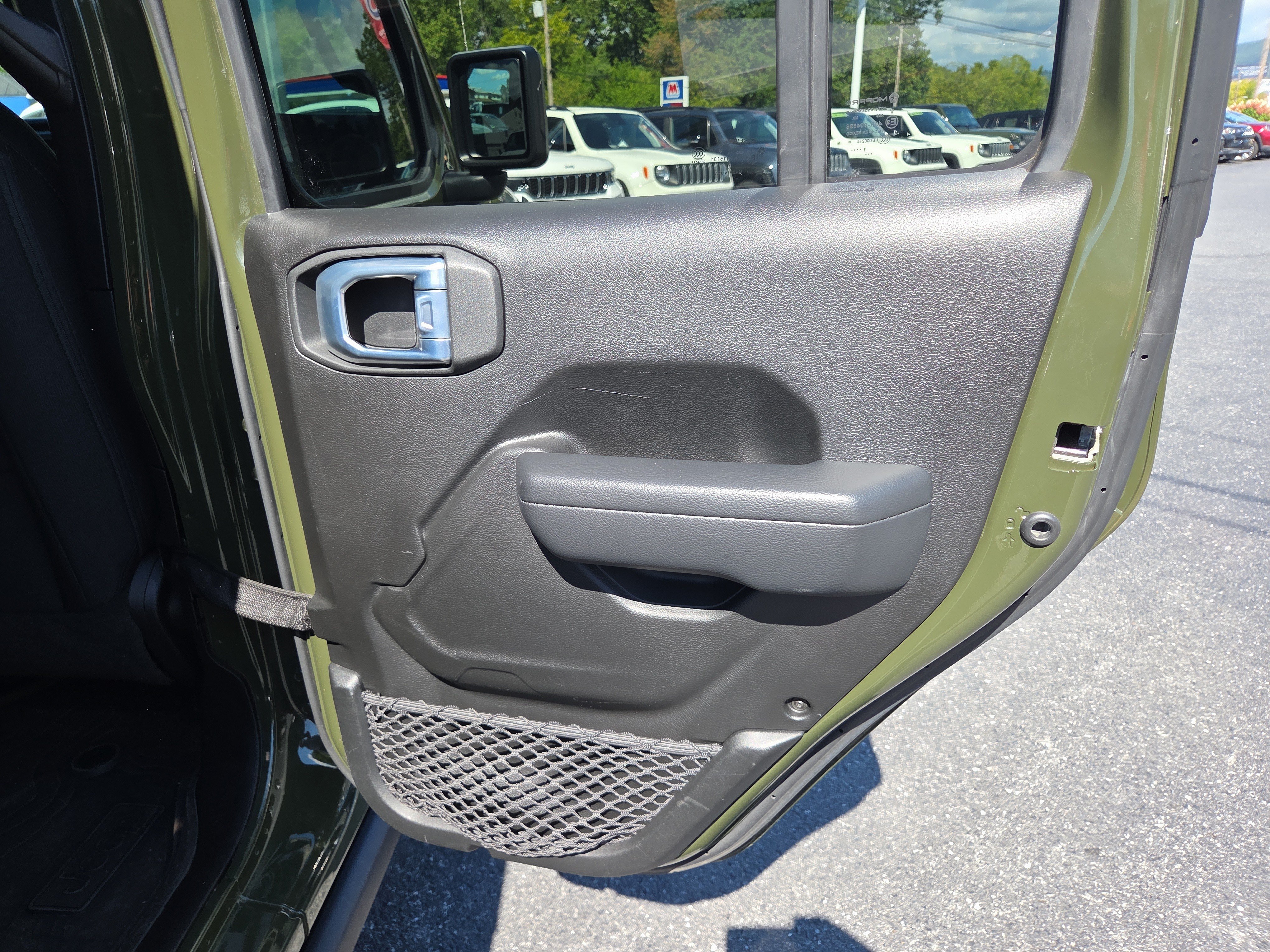 Certified 2022 Jeep Gladiator Sport AWD/4WD image 20