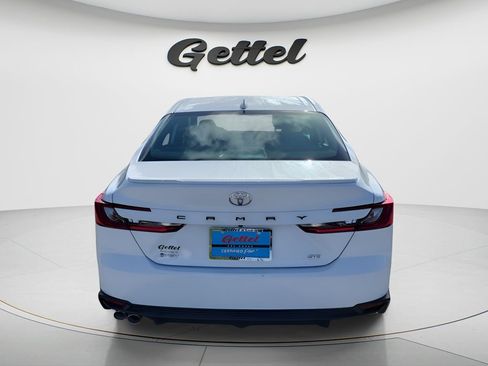 Used 2025 Toyota Camry SE w/ Convenience Package FWD image 6