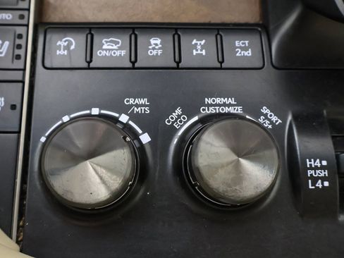 Used 2016 Lexus LX 570 4WD image 62