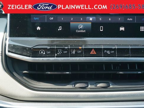 Used 2023 Jeep Compass Limited w/ Sun and Sound Group AWD/4WD image 21