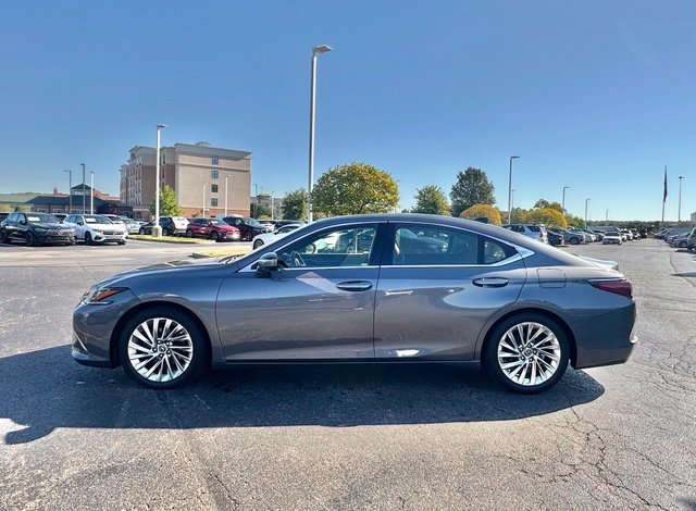 Used 2021 Lexus ES 350 Ultra Luxury w/ Accessory Package FWD image 7