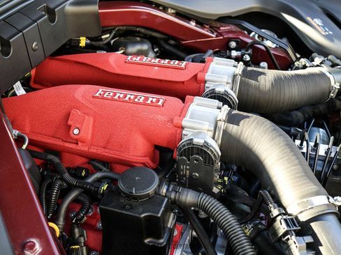 Used 2025 Ferrari Roma Spider RWD image 29