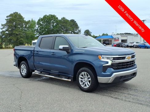 Used 2024 Chevrolet Silverado 1500 LT AWD/4WD image 7