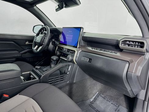 Used 2024 Toyota Tacoma TRD Sport image 30