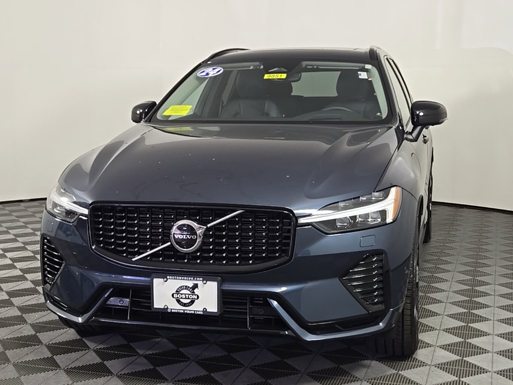 Certified 2024 Volvo XC60 T8 Ultimate w/ Climate Package AWD/4WD image 5