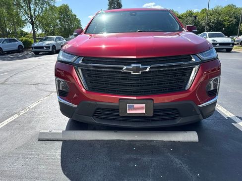 Used 2023 Chevrolet Traverse LT w/ Midnight/Sport Edition AWD/4WD image 5