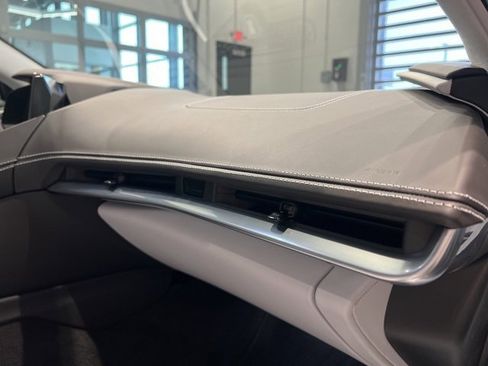 Used 2024 Chevrolet Corvette Stingray Premium Cpe w/ Battery Protection Package image 65