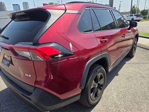 Used 2023 Toyota RAV4 XLE FWD image 2