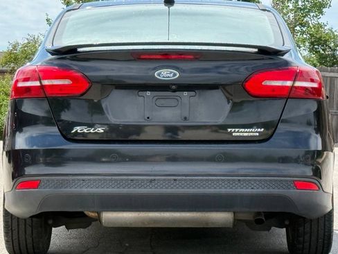 Used 2015 Ford Focus Titanium FWD image 4