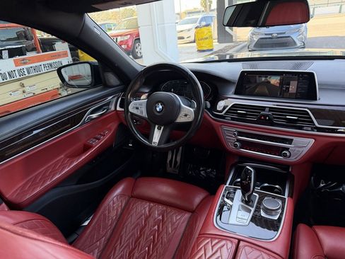 Used 2022 BMW 740i xDrive w/ M Sport Package image 37