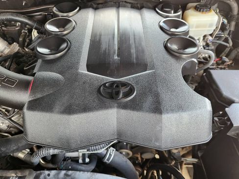 Used 2014 Toyota 4Runner SR5 Premium RWD image 31