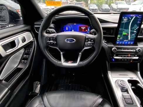 Used 2020 Ford Explorer ST w/ ST Street Pack AWD/4WD image 6