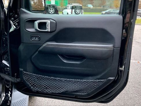 Used 2021 Jeep Wrangler Unlimited Sahara w/ LED Lighting Group image 20