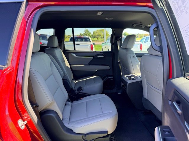 Used 2026 GMC Acadia Elevation w/ Elevation Premium Package AWD/4WD image 9