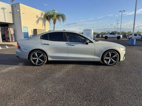 Used 2024 Volvo S60 B5 Plus w/ Climate Package AWD/4WD image 2