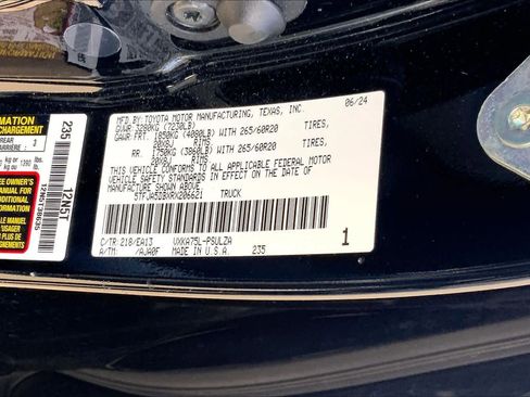 Used 2024 Toyota Tundra Limited image 33