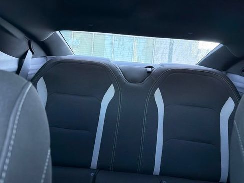 Used 2022 Chevrolet Camaro LT RWD image 15