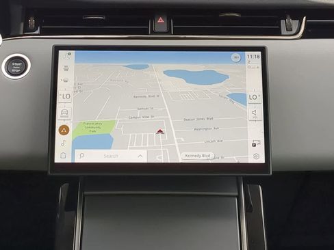 Certified 2025 Land Rover Range Rover Evoque Dynamic SE image 29