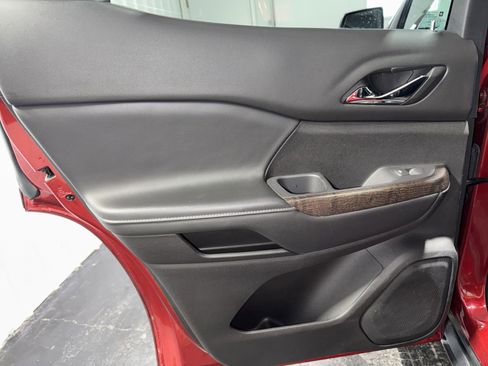 Used 2022 GMC Acadia Denali image 20