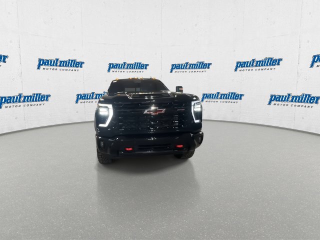 Used 2025 Chevrolet Silverado 2500 ZR2 w/ Technology Package AWD/4WD image 13