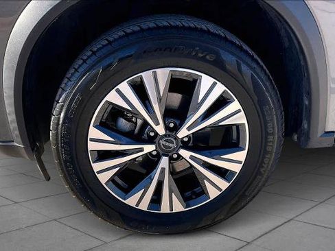 Certified 2023 Nissan Rogue SV image 11