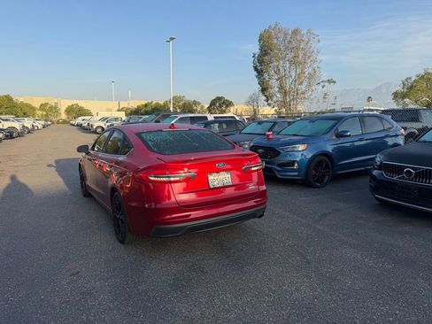 Used 2020 Ford Fusion SE w/ Equipment Group 151A image 4