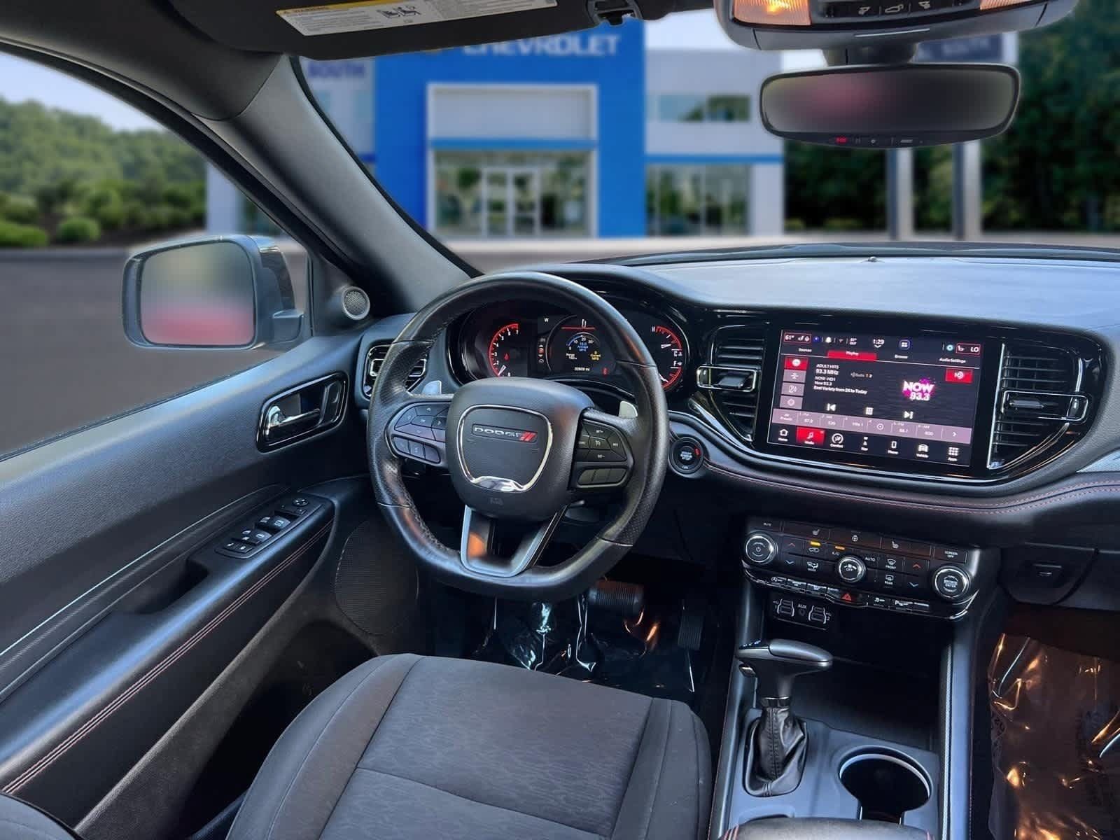 Used 2025 Dodge Durango GT AWD/4WD image 32