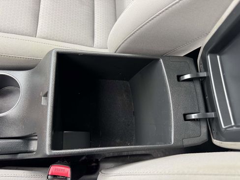 Used 2018 Hyundai Elantra SE image 37