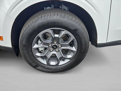 Certified 2025 Ford Maverick XLT FWD image 22