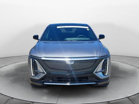 Used 2025 Cadillac Lyriq Luxury w/ LPO, Floor Liner Package image 2