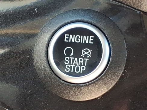 Used 2017 Ford Escape Titanium image 23