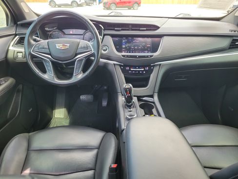 Used 2020 Cadillac XT5 Premium Luxury image 13
