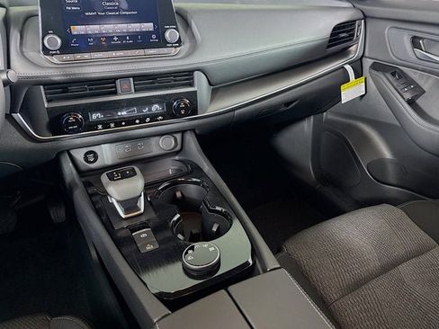 New 2026 Nissan Rogue SV AWD/4WD image 17