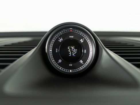 New 2025 Porsche Macan 4 Electric image 35