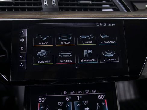 Used 2019 Audi e-tron Prestige AWD/4WD image 28