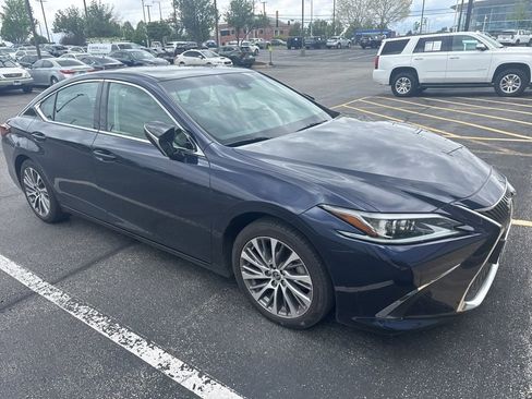 Used 2020 Lexus ES 350 w/ Premium Package FWD image 2