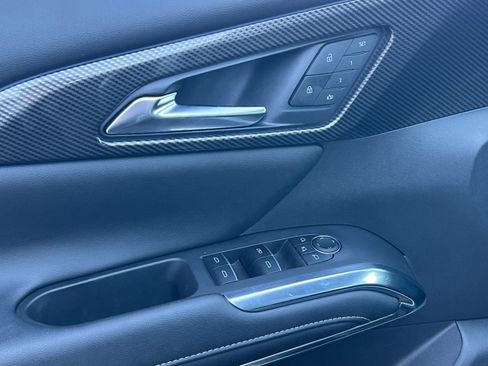 Used 2025 Chevrolet Traverse High Country FWD image 9