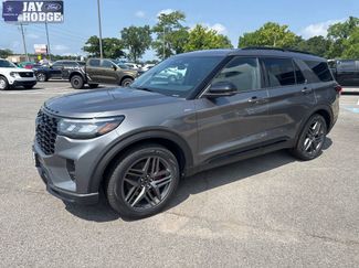 New 2026 Ford Explorer ST-Line w/ ST-Line Street Pack RWD video 2