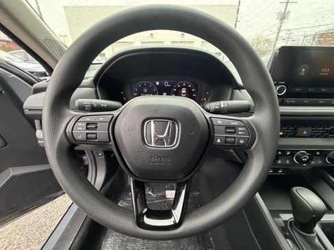 New 2025 Honda Accord SE image 9