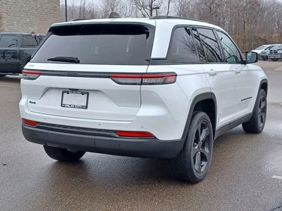 Used 2023 Jeep Grand Cherokee Altitude