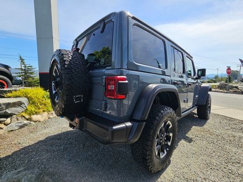 Used 2025 Jeep Wrangler Unlimited Rubicon 4xe w/ Safety Group AWD/4WD image 7